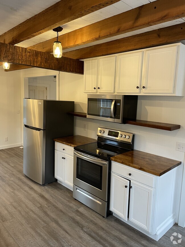 Kitchen - 540 Clarks Valley Rd Rental