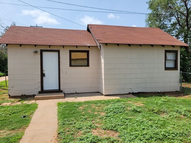 Building Photo - rw1421 Unit 1421-1/2