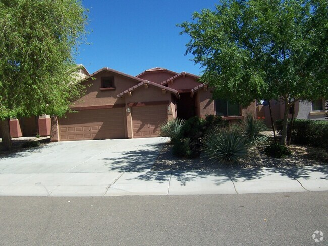 Building Photo - 3-Bedroom Home with 3-car Garage