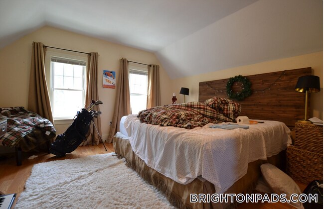 74 Brooks St Unit 2