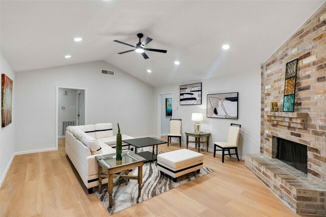 Photo - 12703 Redfern Dr