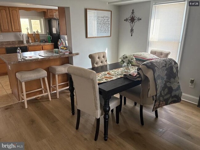 Photo - 341 Emmett St