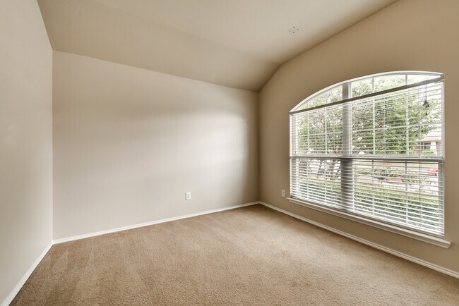Photo - 2116 Hartley Dr