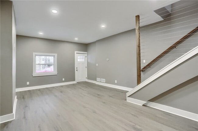 Photo - 5619 Hays St