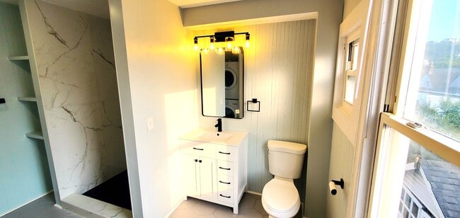 Photo - 1114 Columbia St Unit #2