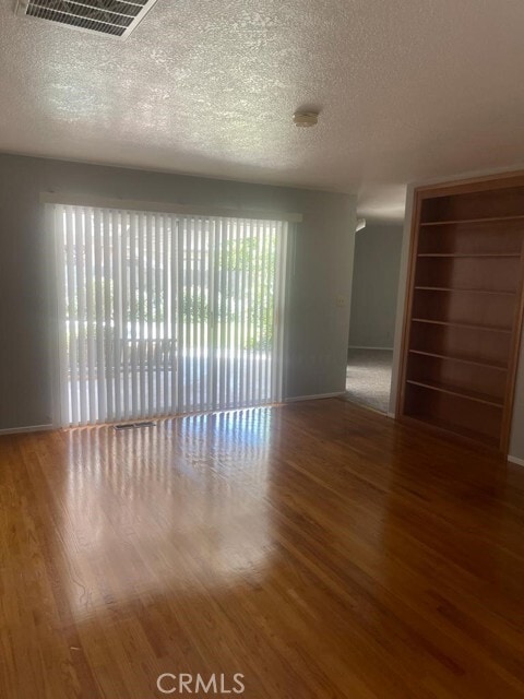 Photo - 1004 Wellington Dr