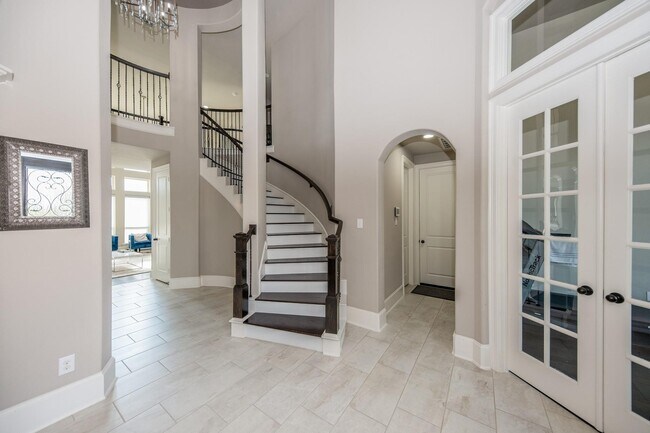 Photo - 10010 Cypress Path