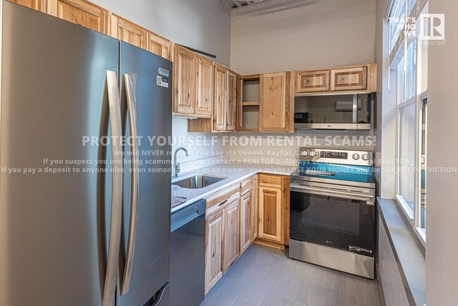 Photo - 85 W 15th St