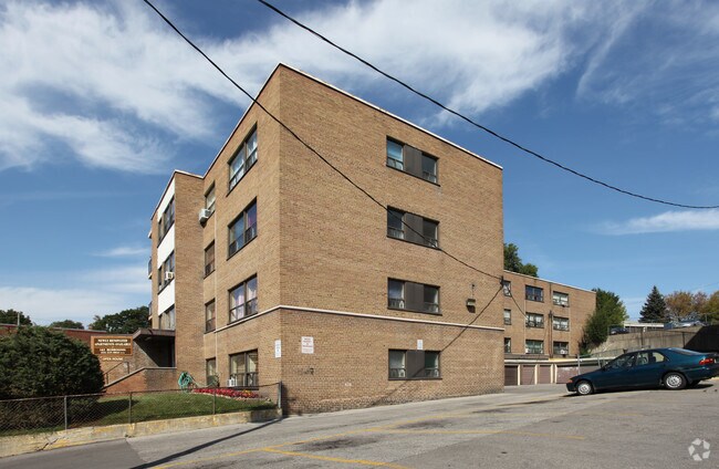 Primary Photo - 40-80 Clearview Hts