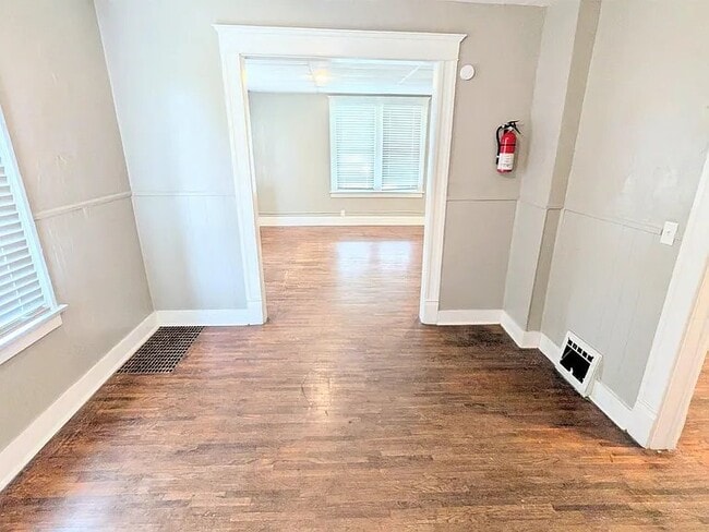 Photo - 206 W 13th Ave