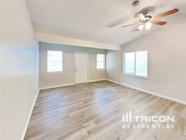 Photo - 3182 Lake Monroe Rd