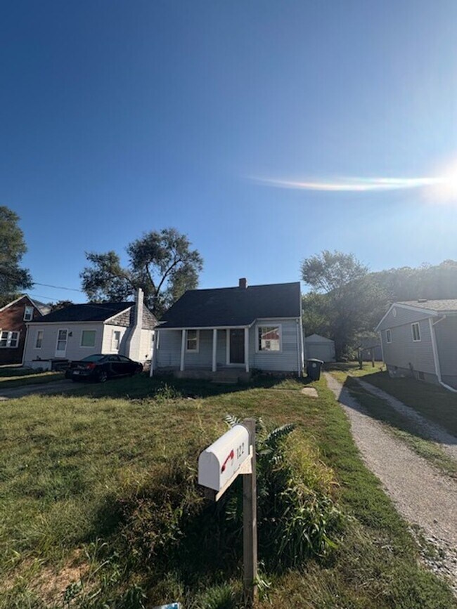 Photo - House for Rent - Spacious 4 bed home with ...