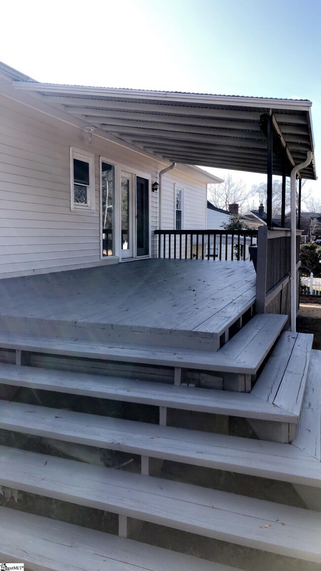 Photo - 117 Pine St