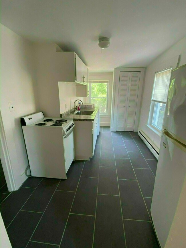 Photo - 5 Wade Ave Unit 2