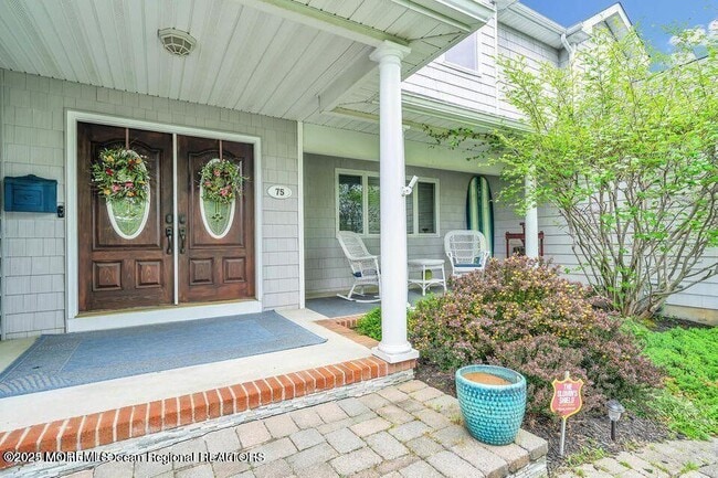 Photo - 75 Poplar Ave