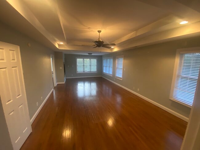 Photo - 100 Beacon Hill Pl