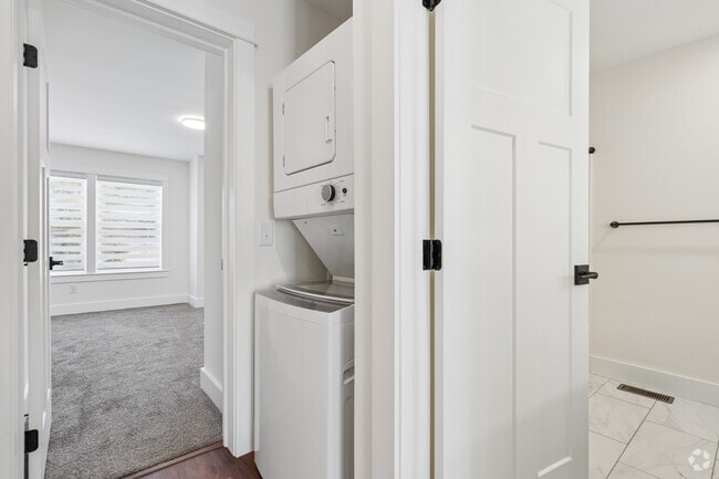 2BR, 1.5BA - 1138SF - Laundry