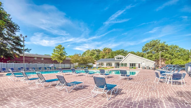 Pool Area - The District at Tar River Rental