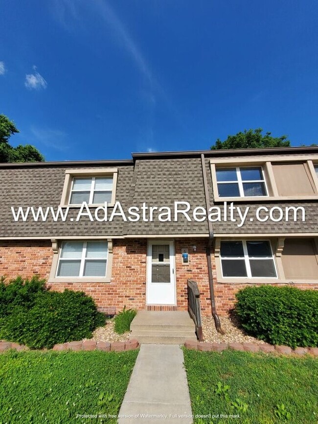 Photo - Spacious and Affordable Olathe Townhome-Av...