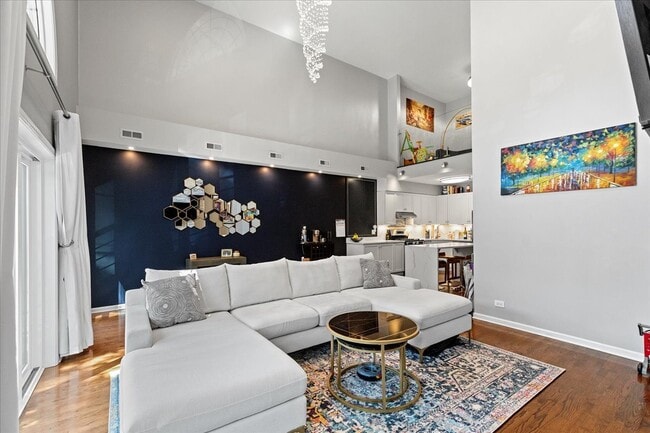 Photo - 1754 W Division St House