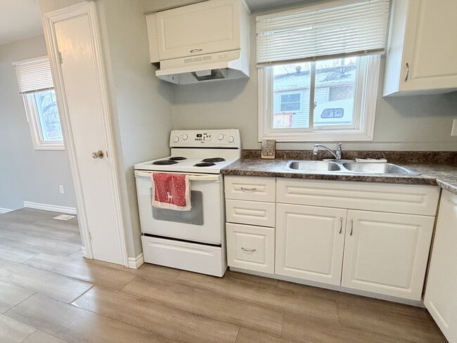 Building Photo - 1199 Afton Dr Unit Room 1