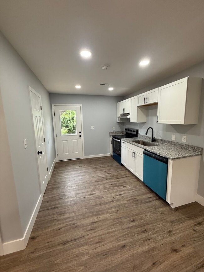 Photo - 3913 Pine Ave SW