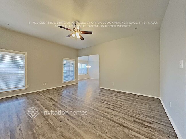 Photo - 512 Bretts Way