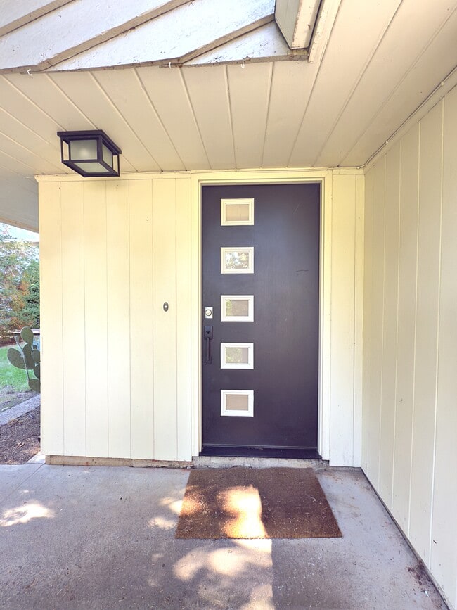 Photo - 1111 NE 112th Ave