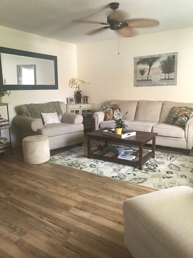 1225 NW 21st St Condo Unit Vista del lago Condo for Rent in Stuart