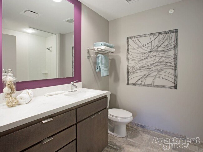 Photo - 1243 E Cherry St Unidad 305