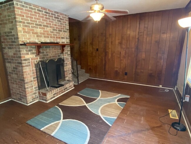 Photo - 1434 Al Seier Rd