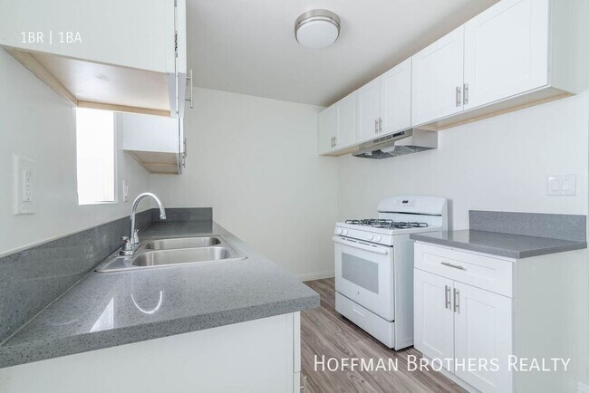 Photo - 14766 Delano St Unit 17