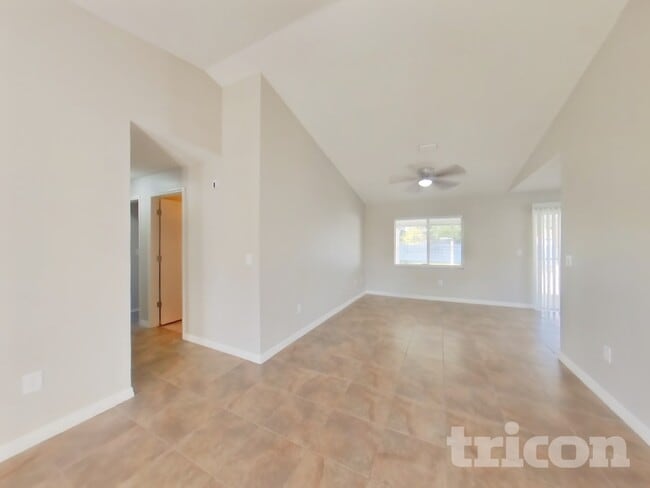 Photo - 4522 Reynolds Creek Ave