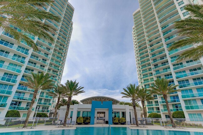 Building Photo - 2/2 Marina Grande Condominium