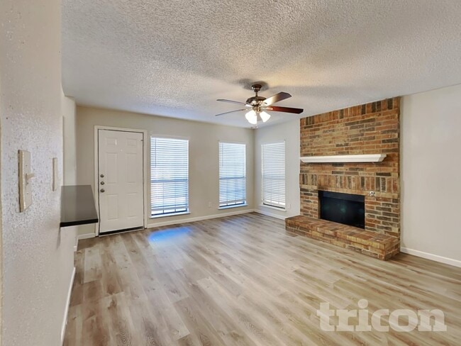 4137 Stinwick Ln