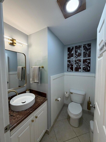 Photo - 6094 Oak Bluff Way