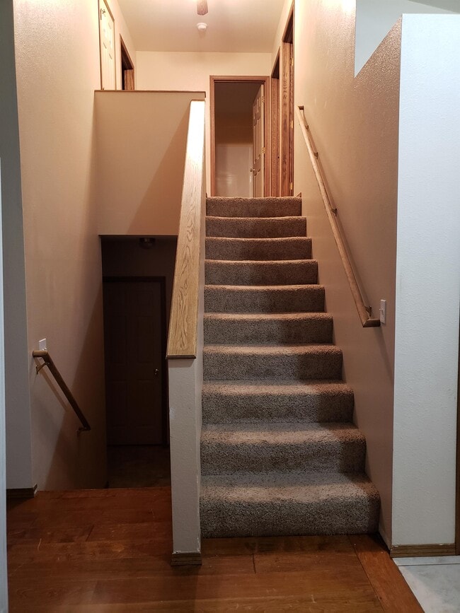 Photo - 316 Greenway Ct