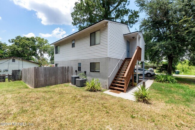 Photo - 3604 Morton St