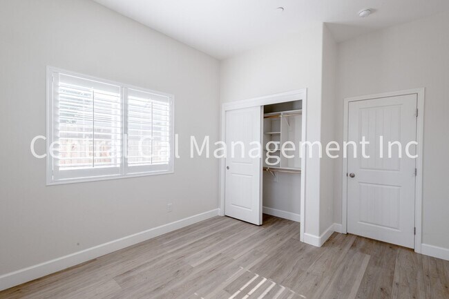 Photo - 4 bedroom/3 Bath Home with Solar in the Southwest - $3195 Per Month!