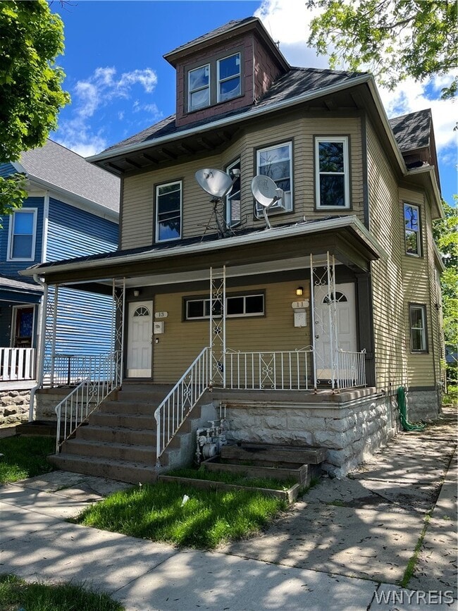 Photo - 11 Hoyt St