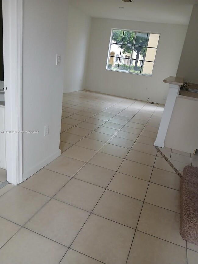 Photo - 1909 SW 60th Ave