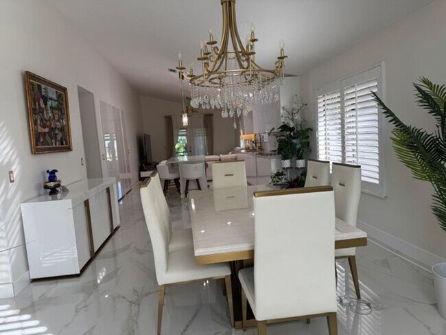 Photo - 544 NW 38th Ave