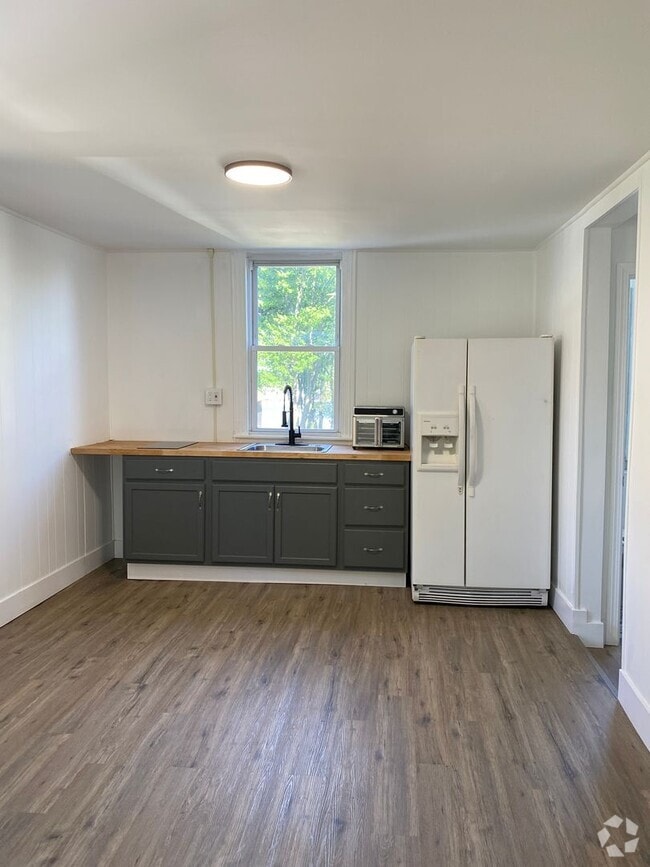 Building Photo - 882 Quinnipiac Ave Unit 2 Rental