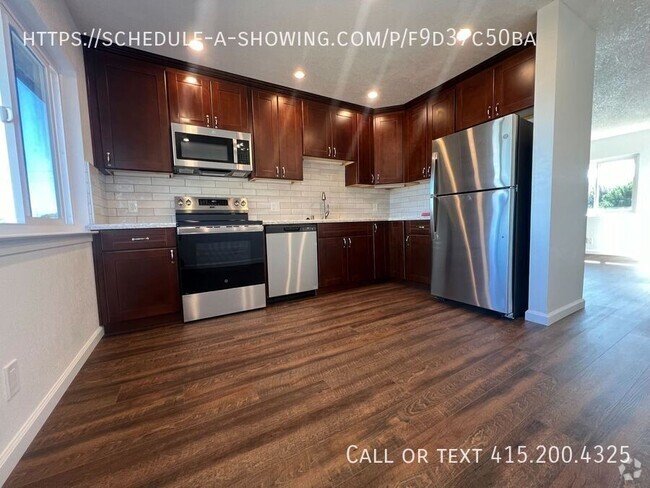 Building Photo - Gorgeous Two Bedroom Unit 5 Rental