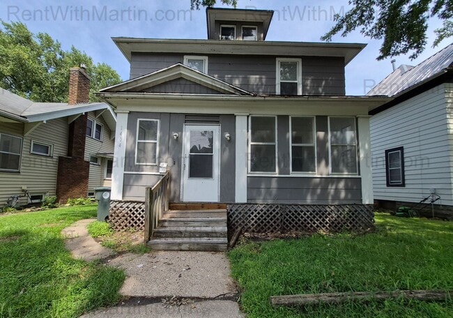 Building Photo - 1404 W 2nd St