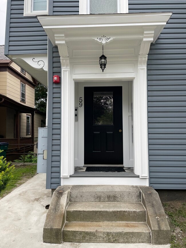 Building Photo - 59 Nesmith St Rental