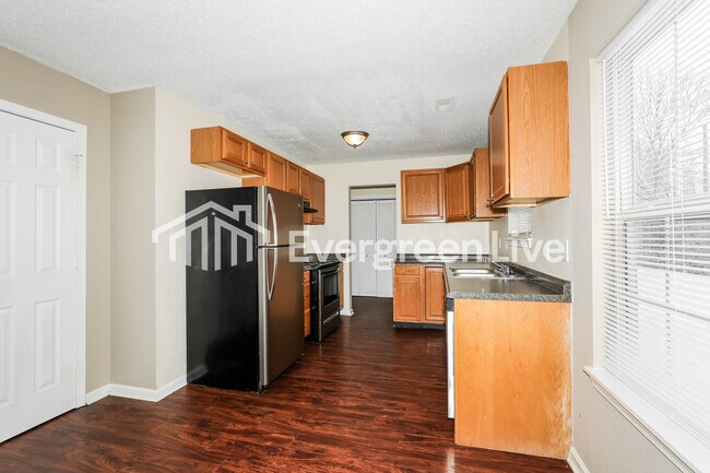 Photo - 11359 Shady Hollow Ln