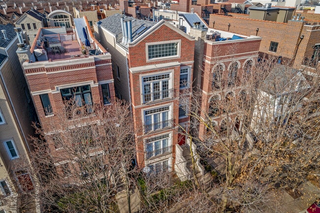 Photo - 2653-2743 N Wayne Ave