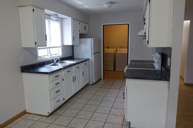 Building Photo - 1521 McAfee Street Unit 1