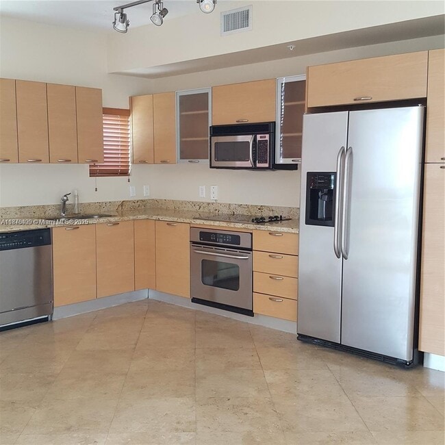 Photo - 3180 SW 22nd St Unit 905